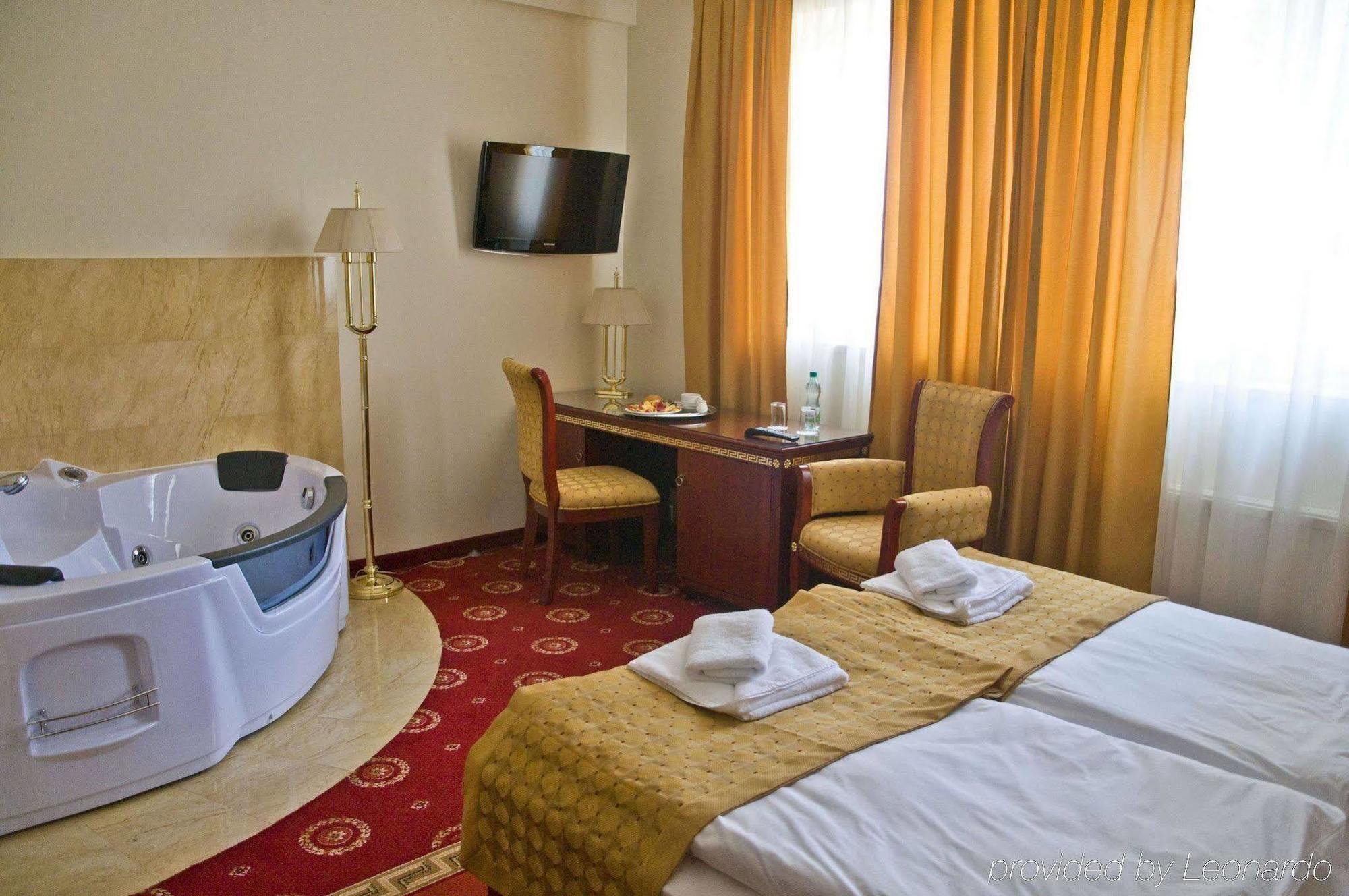 Hotel Holiday Park วอร์ซอ ห้อง รูปภาพ